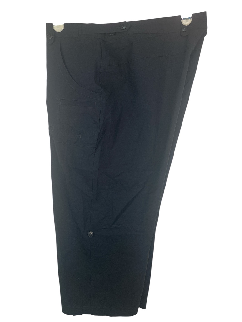 Magellan Outdoors Black Cargo Capris Pants with Utility Pockets Women’s Size 16
